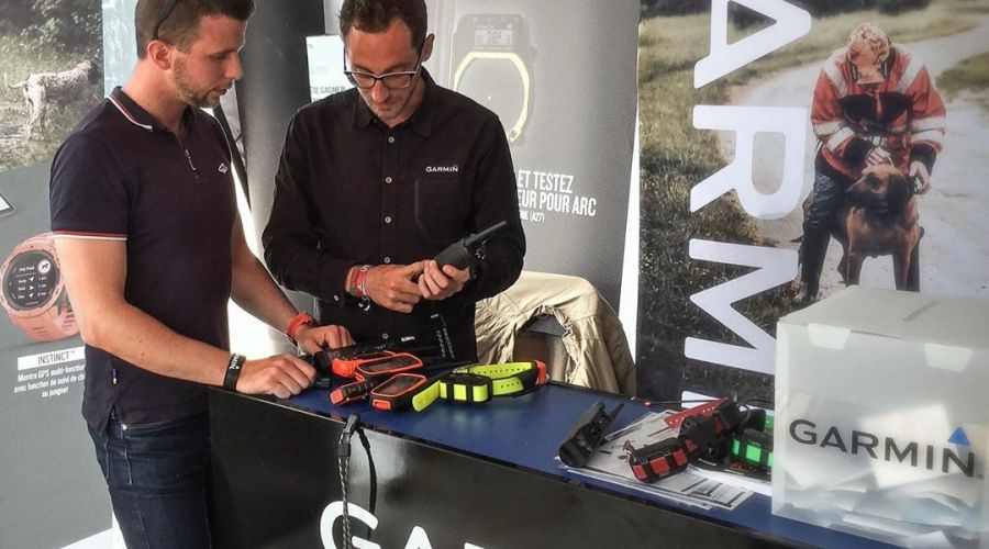 Frères de chasse officialise son partenariat avec Garmin distribué par Rivolier. 